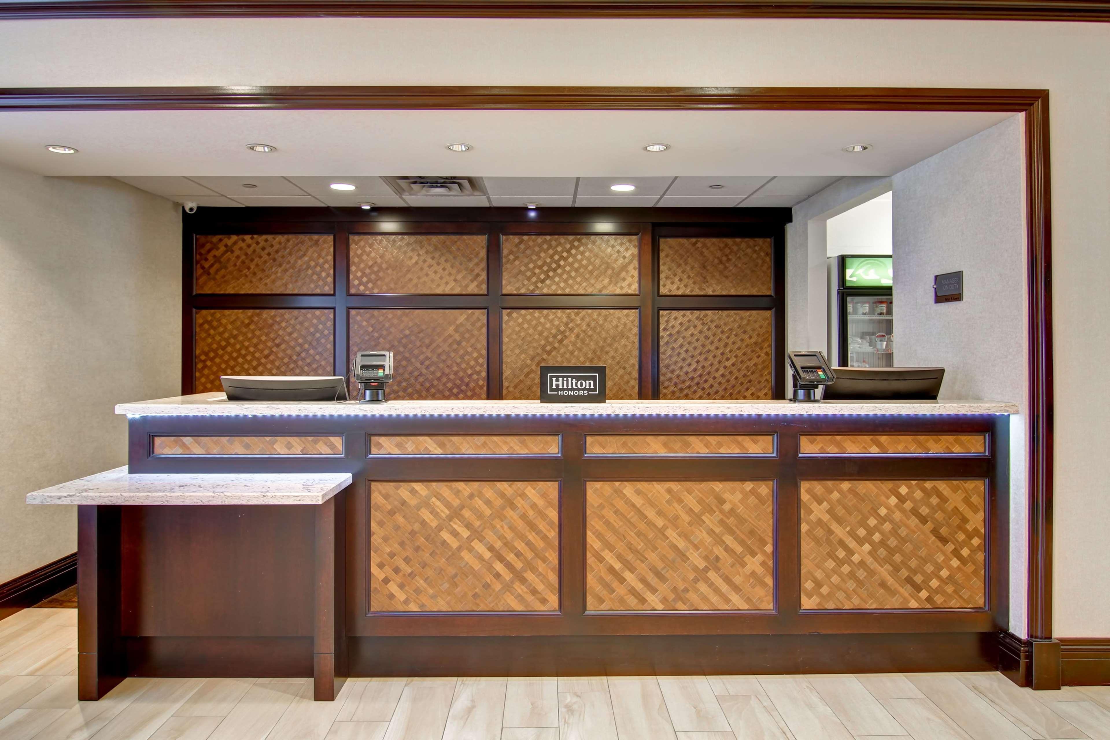 Homewood Suites By Hilton Toronto Mississauga Exterior foto
